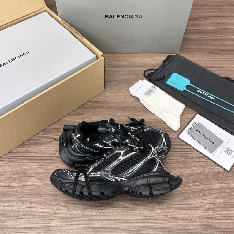 Ba1en*iaga track shoes